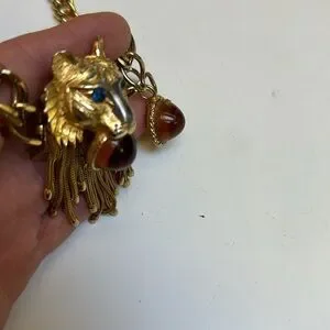 Pauline Rader vintage 80s gold plated Lion Head chain belt-tassels-Sapphire eyes pauline rader | Accessories | Pauline Rader Vintage 8s Gold  main image 2